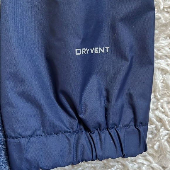 Boys North Face jacket - Picture 4 of 8